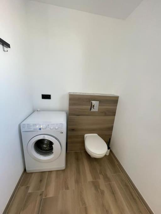 Appartement Climatise Charmes  Exterior photo